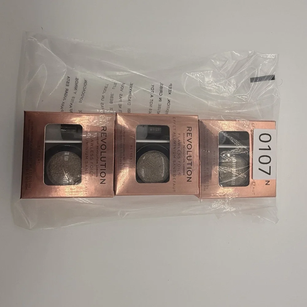 3 Revolution Makeup Flawless Foils Eye Shadow Retreat Unicorn| London Make Up